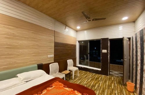 Mount Abu Hotel | The Plum Mount Abu