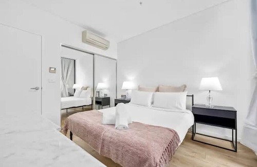 Wolli Creek Apartment | Metawise BnB 2BR Near Airport Pool Gym Train