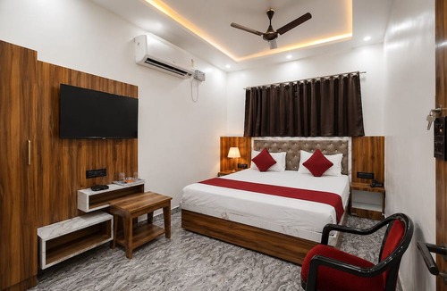 Deoghar Hotel | Hotel Devansh Inn