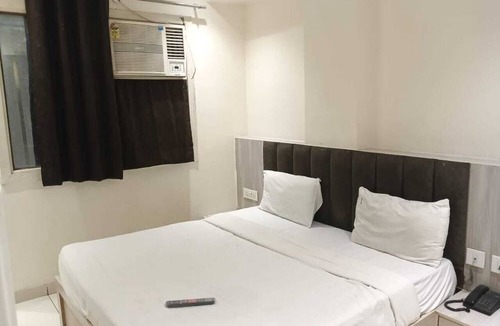 Adarsh Nagar Hotel | Hotel Red Chilly Adarsh Nagar