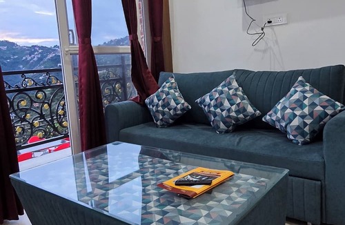 The Mall Road Hotel | Opal Villas