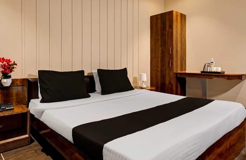 Clover Park House | Classic Hotel Cilantro, Viman Nagar