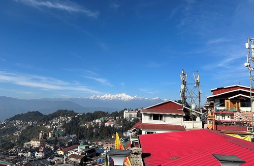 Darjeeling Hotel | The Rooftop By Darjeeling