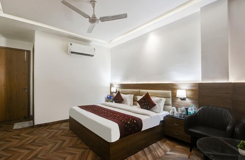 Jangpura Hotel | The Sunrise Vista
