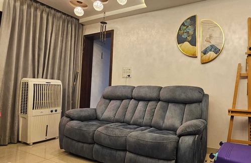 Nanded Apartment | Luxurious 2-bedroom apartment in serene Pune with view, WiFi, AC, recliner