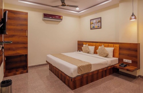 Sanwer Hotel | Hotel Dream Inn