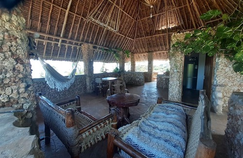 Msambweni Bed & Breakfast | Mango Lodge Msambweni
