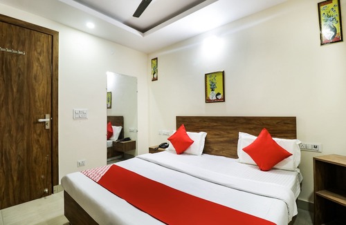Ballabgarh Hotel | OYO Flagship The Vansh Balaji Hot