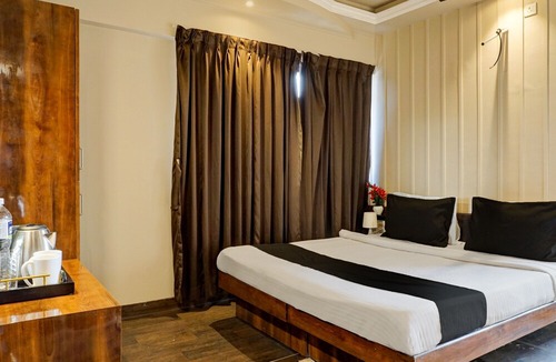 Clover Park Hotel | Collection O Hotel Nanashree Grand