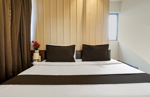 Clover Park Hotel | Collection O Hotel Nanashree Grand