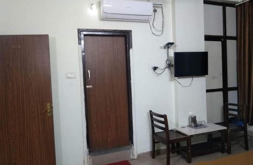 Vijayapura Hotel | iROOMZ The Grand Lodge