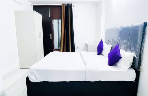 Vasant Kunj Hotel | Roomshala 160 Hotel Red
