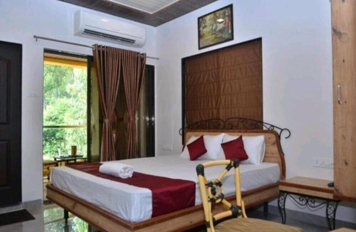 Bhilar Villa | Unique Inn Villa Strawberry Farm Fragrance