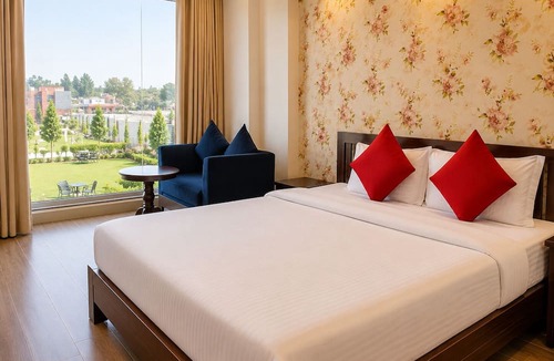 Sultanpur Hotel | Hotel Vrindavan Sultanpur