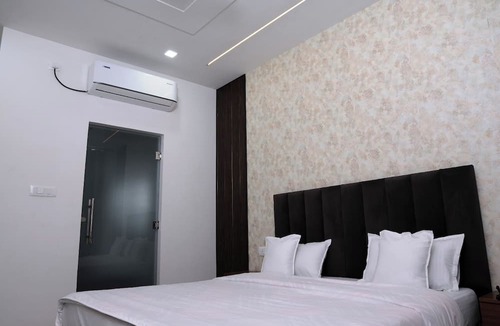 Khatima Hotel | Hotel Maurya Greens