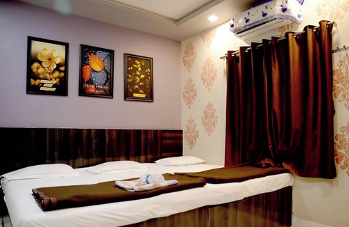 Tuljapur Hotel | Palange Lodge
