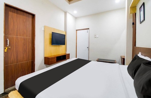 Dwaraka Nagar House | Deluxe Swagath Grand