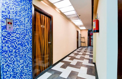 Park Street House | Premium Circus Avenue Rockstar