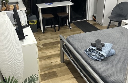 Five Dock Apartment | Cosy Private Studio/Hotel style in Five Dock