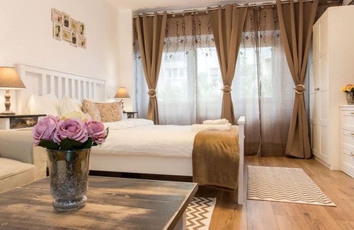 Bucharest Apartment | Chic & Spacious Retreat in Central Area – Your Perfect Home Away from Home!