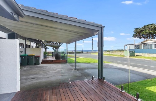 Apollo Bay Villa | Beachside Villa