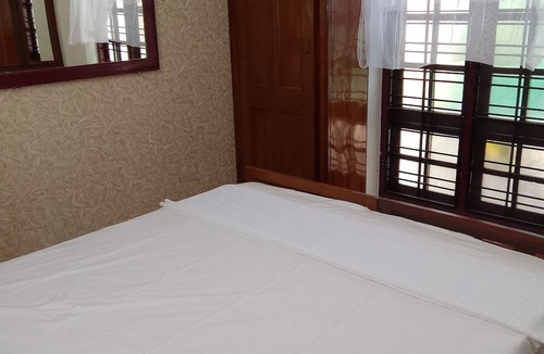 Kazhakuttam House | Veedu Homestay Nalanchira Trivandrum