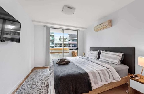 Petrie Terrace Apartment | Inner City Action! 3Bed/2Bath/1Car/3Balconies