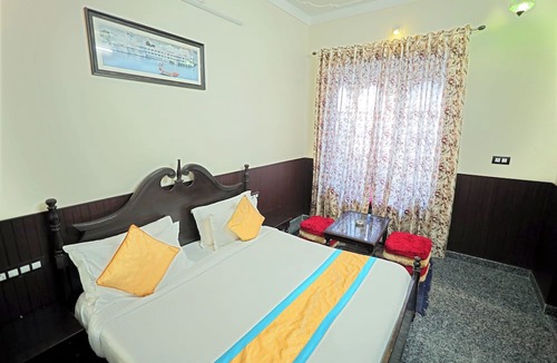 Udaipur Villa | 4BHK Villa in Udaipur with Private Pool, Outdoor Lounge & Hill Views