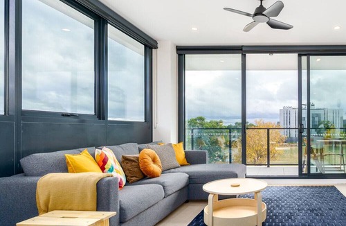 Turner Apartment | Inviting Urban Stay near City and ANU