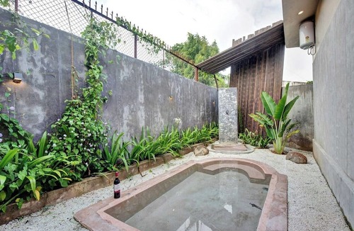 Udaipur Villa | Modern 5BHK Villa with Private Pool, Bonfire Area & Mountain Views