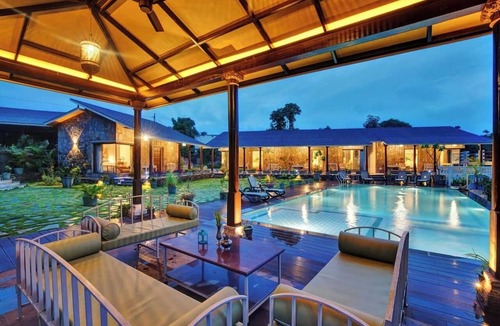 Udaipur Villa | Modern 5BHK Villa with Private Pool, Bonfire Area & Mountain Views
