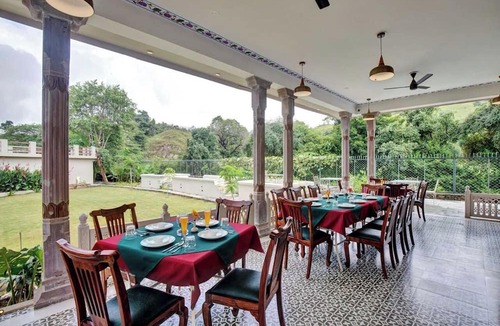 Udaipur Villa | Modern 5BHK Villa with Private Pool, Bonfire Area & Mountain Views