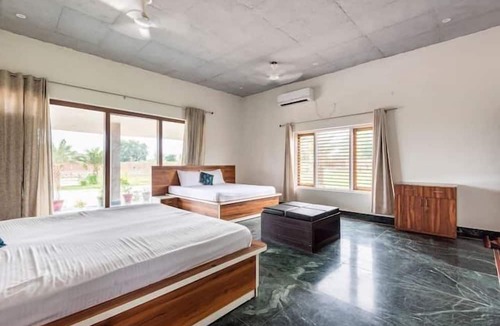 Gurugram Villa | Royal green farm stay