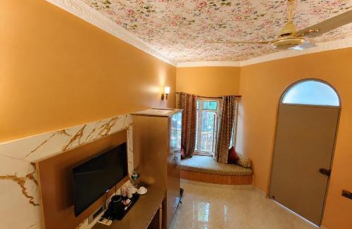 Taj Ganj Hotel | Ray of Maya near to taj mahal