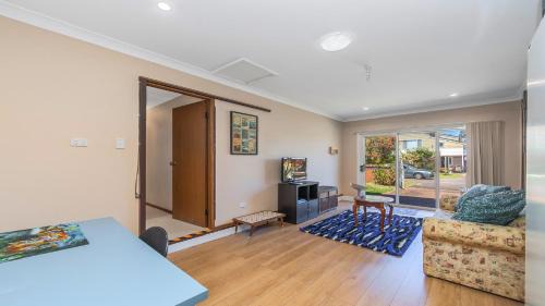 Umina Beach House | Gwendolen Cottage - Umina Beach