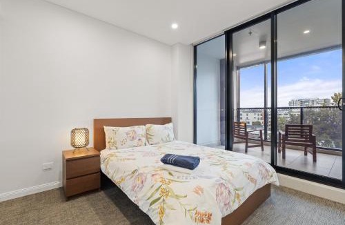 Mascot Apartment | 04M New 1BR apartment near Airport and City