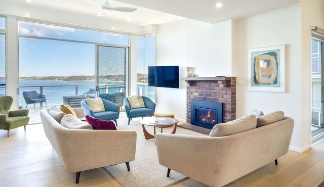The Sands Mollymook - Beachfront Luxury