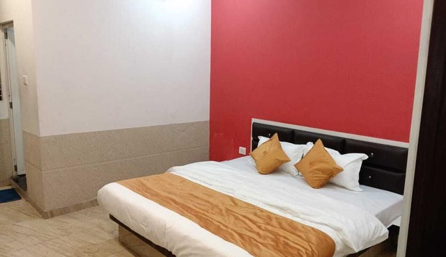 Holidays Luxury Hotel & Resort in Dabra