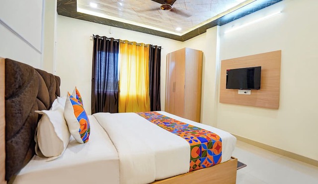 Fabhotel Paramhans Guest House in Varanasi