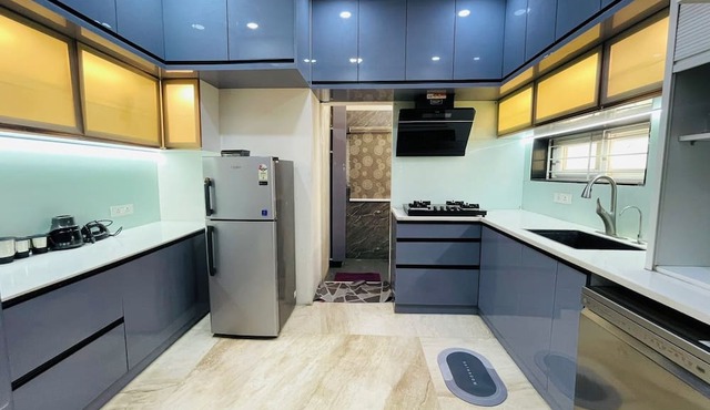 Luxurious Garden-View Duplex in Hyderabad,4-bedroom with AC, WIFI