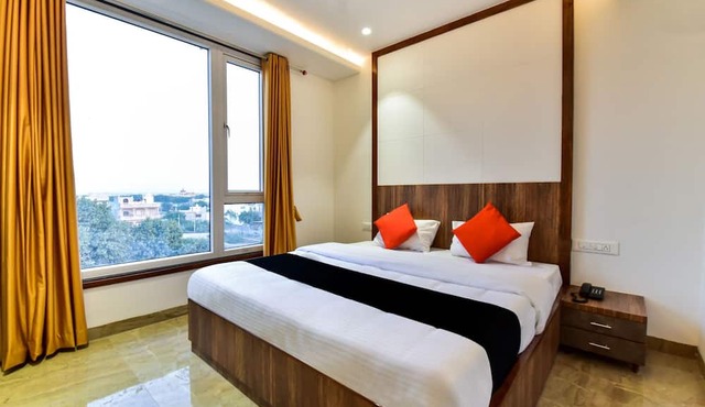 OYO Capital O Maurya Inn