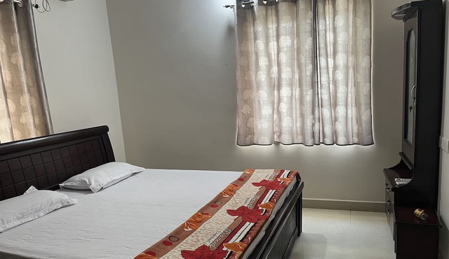Centrally-located place , AIG Hospital, Restaurants , Shopping place, Cinemas