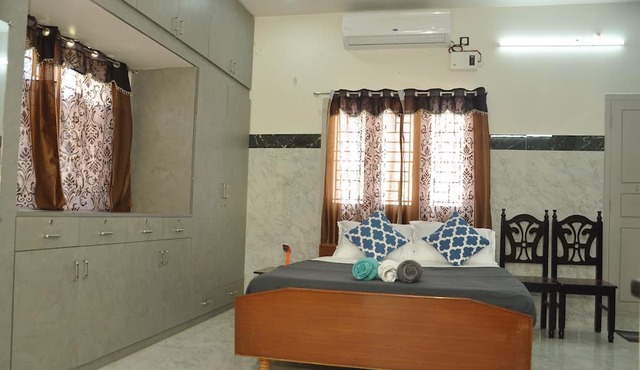 Roof-top stay in a new-built house in the centre of city.
